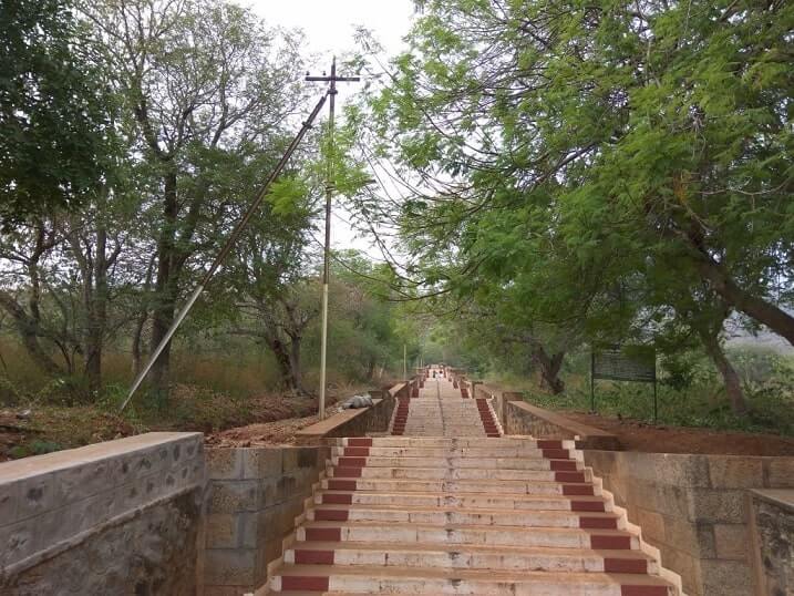 chennimalai murugan temple steps